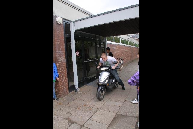  Bildname: IMG_0161.JPG 
 Breite: 640 Pixel 
 Höhe: 427 Pixel 
 Grösse: 116 kB 