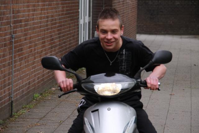  Bildname: IMG_0180.JPG 
 Breite: 640 Pixel 
 Höhe: 427 Pixel 
 Grösse: 175 kB 