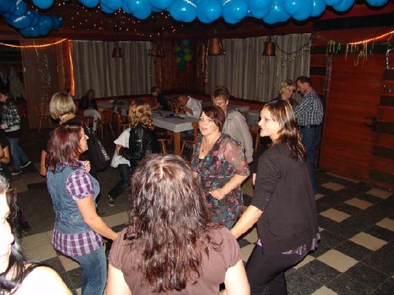  Bildname: B-Day_094.jpg 
 Breite: 640 Pixel 
 Höhe: 480 Pixel 
 Grösse: 108 kB 