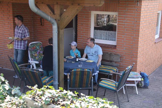  Bildname: Osterbrunch_2011_005.jpg 
 Breite: 640 Pixel 
 Höhe: 427 Pixel 
 Grösse: 109 kB 