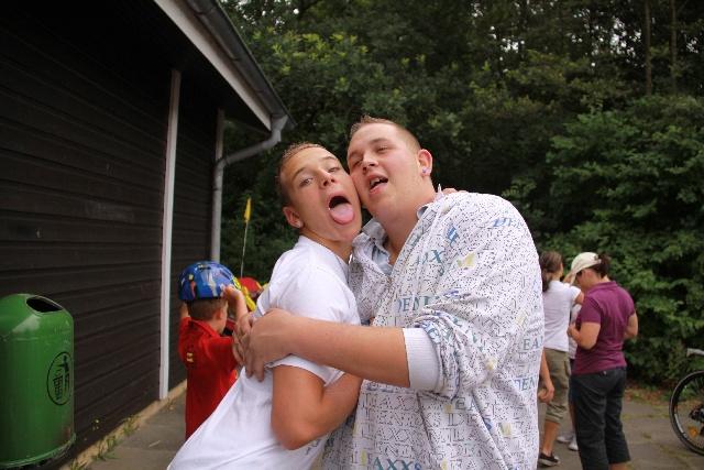  Bildname: IMG_0116.JPG 
 Breite: 640 Pixel 
 Höhe: 427 Pixel 
 Grösse: 142 kB 