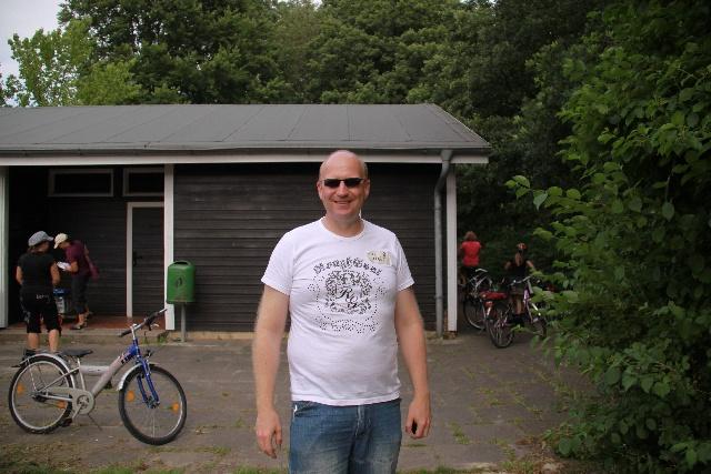  Bildname: IMG_0160.JPG 
 Breite: 640 Pixel 
 Höhe: 427 Pixel 
 Grösse: 153 kB 