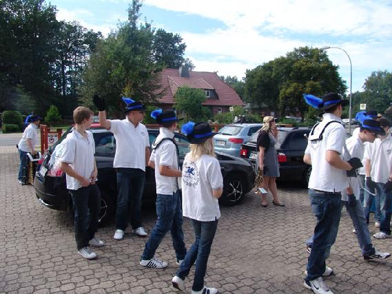  Bildname: Hochzeit_002.jpg 
 Breite: 640 Pixel 
 Höhe: 480 Pixel 
 Grösse: 118 kB 